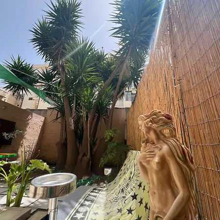 The Peppers Garden * Bari